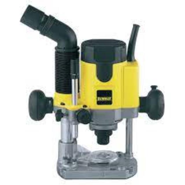 Rental store for 1 4 inch dewalt plunge router in Bulkley Lakes District